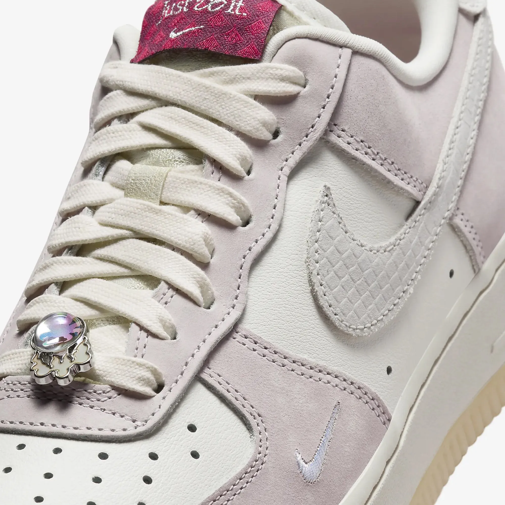 Nike | WMN'S AIR FORCE 1 '07 LX { SAIL/SAIL-SAIL-PLATINUM VIOLET